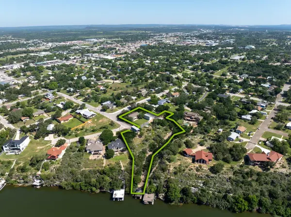 401 Crestview Dr, Marble Falls, TX 78654