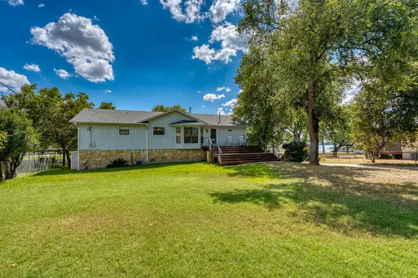 303 Granite Shoals LN, Sunrise Beach, TX 78643