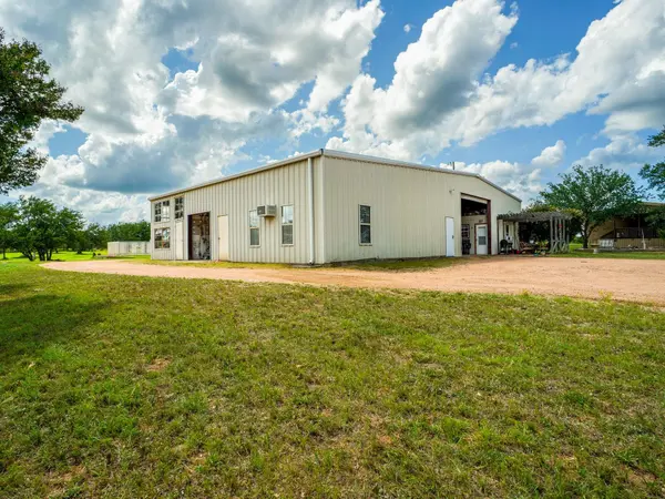 8963 W Ranch Rd 1431, Buchanan Dam, TX 78609