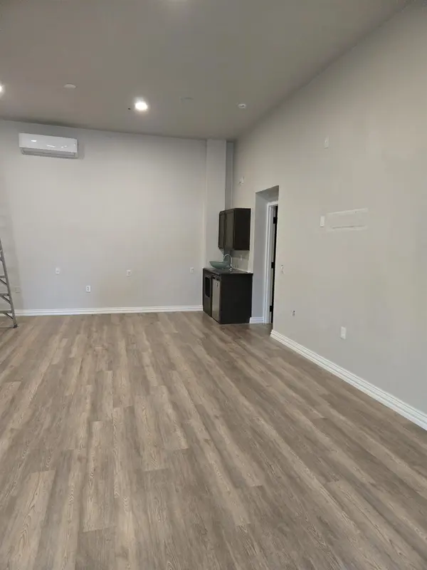 4819 FM 2147, Cottonwood Shores, TX 78657