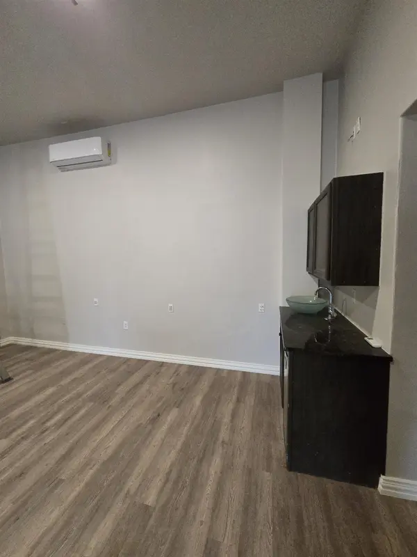4819 FM 2147, Cottonwood Shores, TX 78657