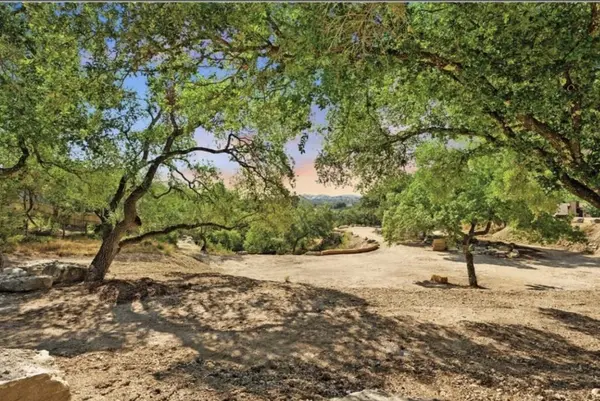 2107 Chisholm TRL, Spicewood, TX 78669-6560