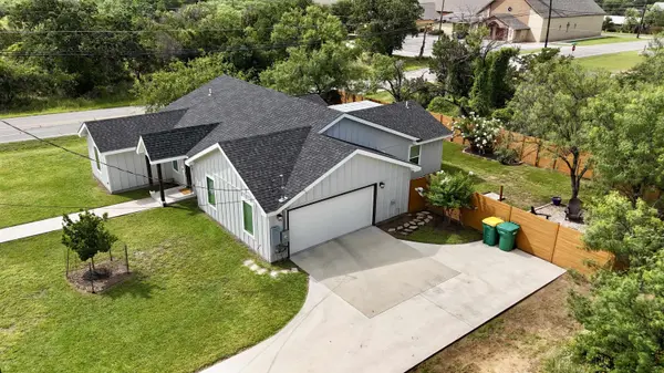 103 Driftwood DR, Granite Shoals, TX 78654