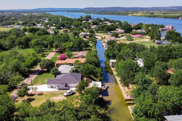 127 Channel DR, Sunrise Beach, TX 78643