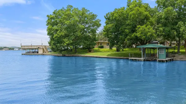 218 Bluebird Circle, Highland Haven, TX 78654
