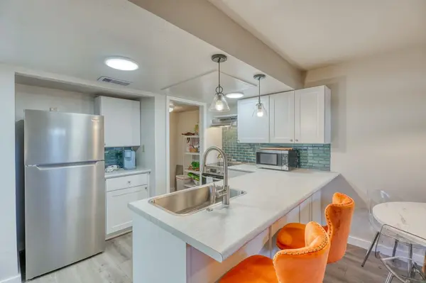 207 N Hi Circle, Horseshoe Bay, TX 78657