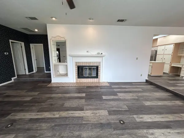 2005 King RD, Marble Falls, TX 78654