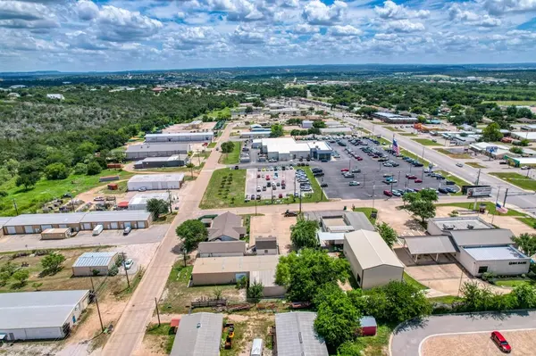 2402 Commerce, Marble Falls, TX 78654