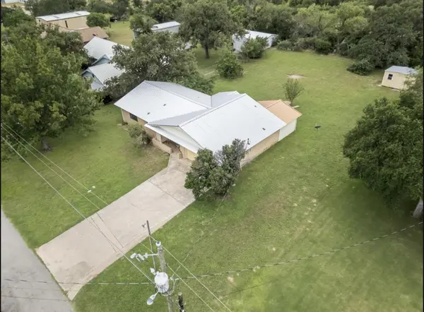 301 Reven Acres Dr, Kingsland, TX 78639