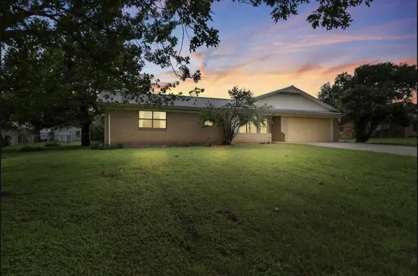 301 Reven Acres Dr, Kingsland, TX 78639