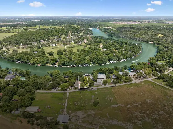 611 Lake Placid DR, Seguin, TX 78155
