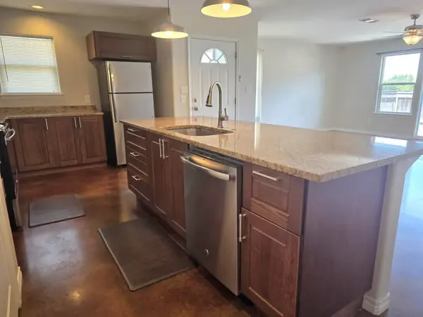 509 Avenue K, Marble Falls, TX 78654