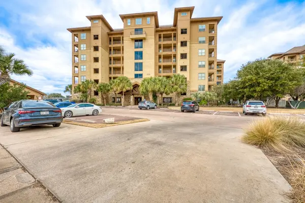 101 West Bank #64, Horseshoe Bay, TX 78657