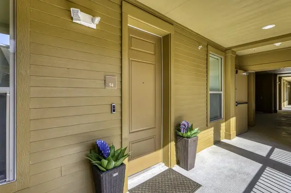 1000 The Cape #54, Horseshoe Bay, TX 78657