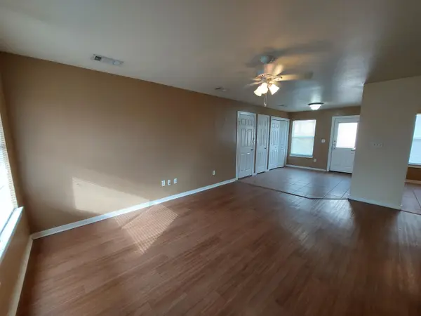 217 South Avenue S, Marble Falls, TX 78654