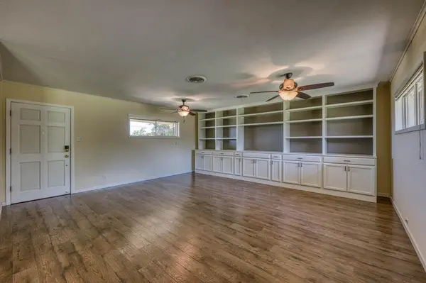 506 E Wallace ST, Llano, TX 78643