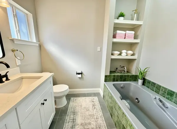 705 Sunrise AVE, Sunrise Beach, TX 78643
