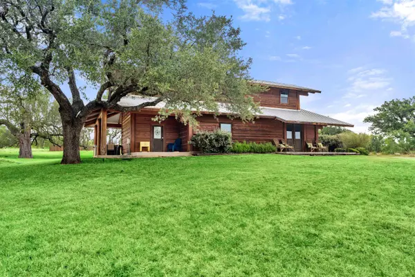 105 Stacia LN, Kingsland, TX 78639
