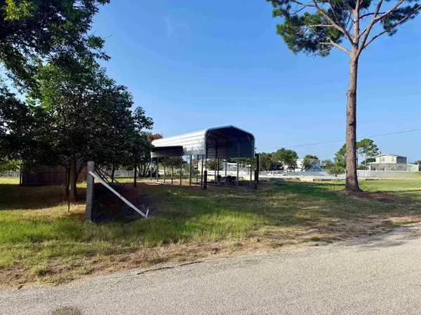 1519 Lakeview Dr, Tow, TX 78672