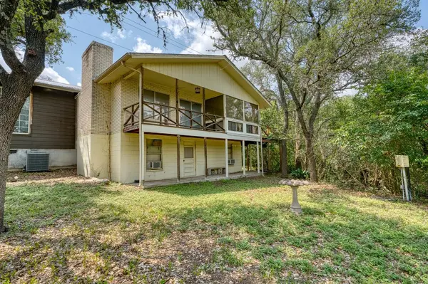 105 Mesquite Bend, Kingsland, TX 78639