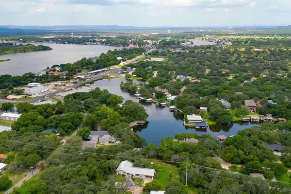 105 Mesquite Bend, Kingsland, TX 78639