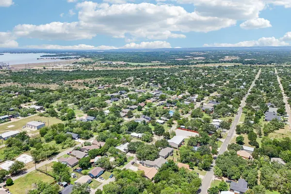 611 Magnolia Ln, Cottonwood Shores, TX 78657