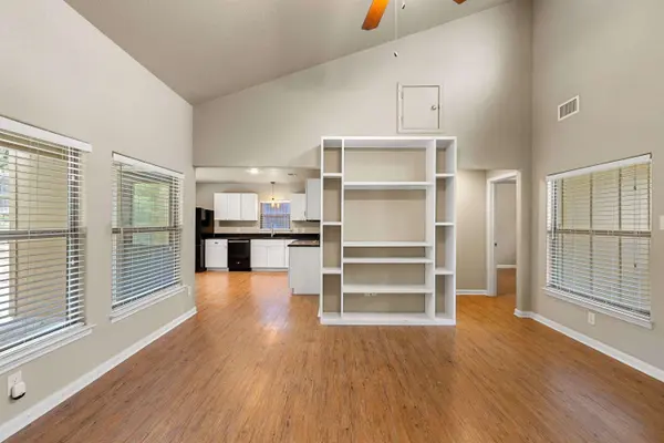 141 Cody CT, Canyon Lake, TX 78133