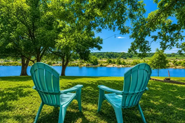 5032 River Oaks Dr, Kingsland, TX 78639