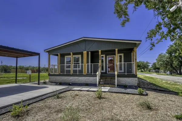 1200 E Green ST, Llano, TX 78643