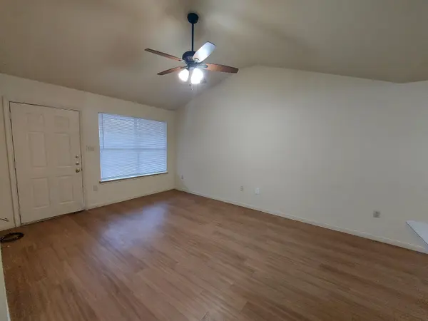 406 B Ave S, Marble Falls, TX 78654