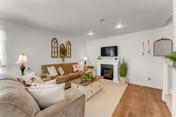 386 Lake LOOP, Tow, TX 78672