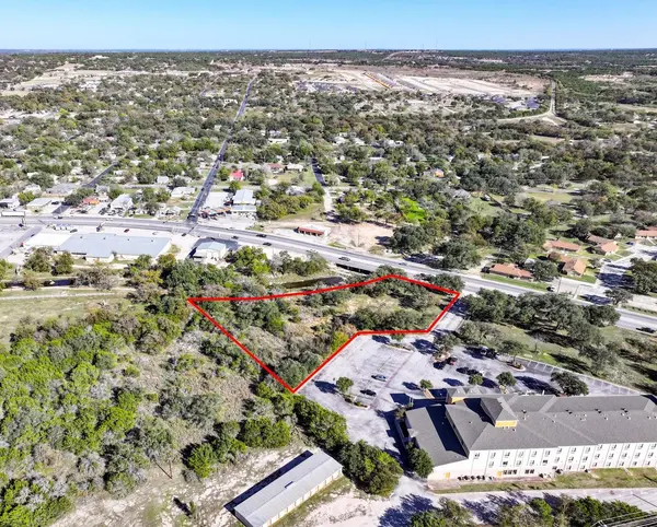 806 S Water Street, Burnet, TX 78611