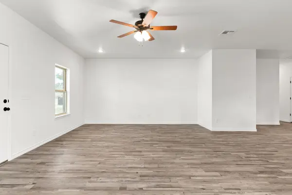 828 Elijah Lane, Lampasas, TX 76550