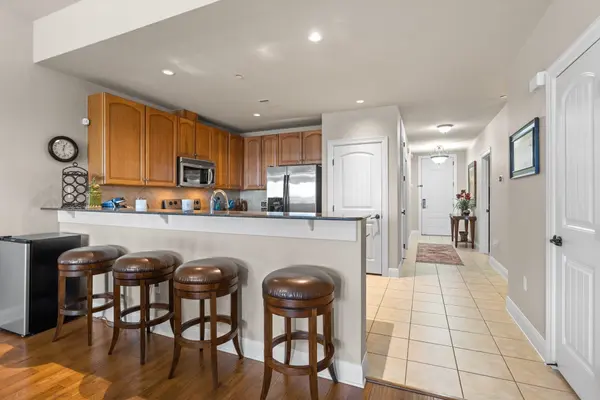 1000 The Cape #12, Horseshoe Bay, TX 78657