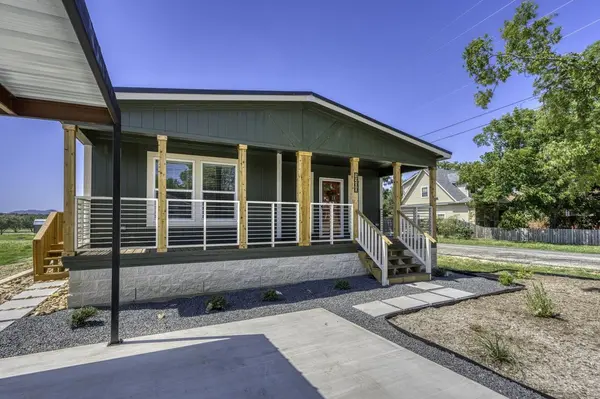 1200 E Green ST, Llano, TX 78643