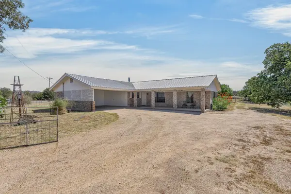 101 Big Oak LN, Marble Falls, TX 78654
