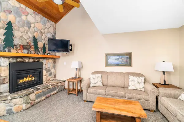 521 Moose Mountain Dr #A, Lutsen, MN 55612
