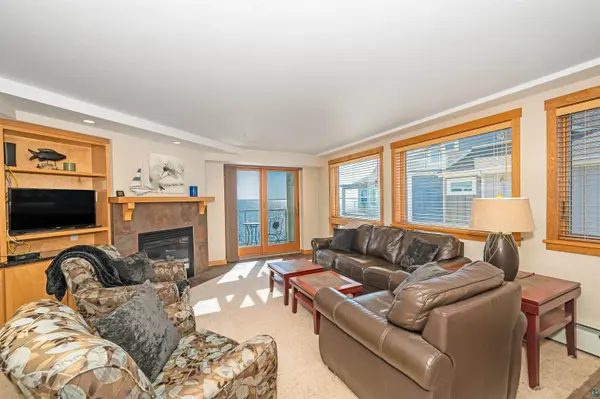 2126 Water St #L306, Duluth, MN 55812