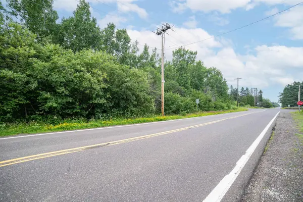 XXXX Lakewood Rd, Duluth, MN 55804