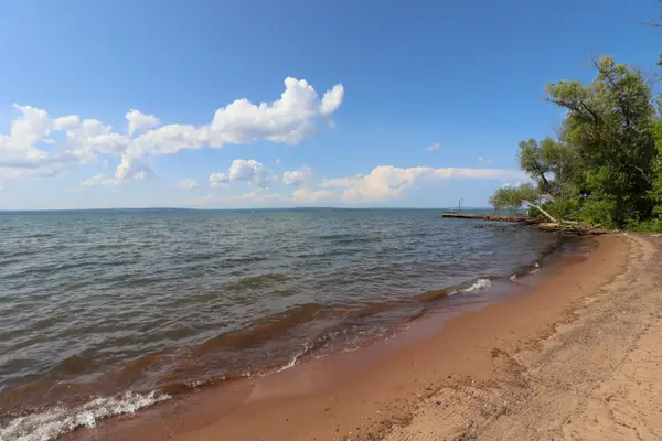 2729 Lake Shore Dr E #4, Ashland, WI 54806