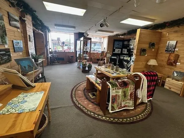 120 E Sheridan St, Ely, MN 55731