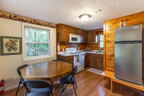 52 W Chandler Rd, Ely, MN 55731