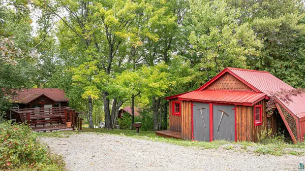 52 W Chandler Rd, Ely, MN 55731