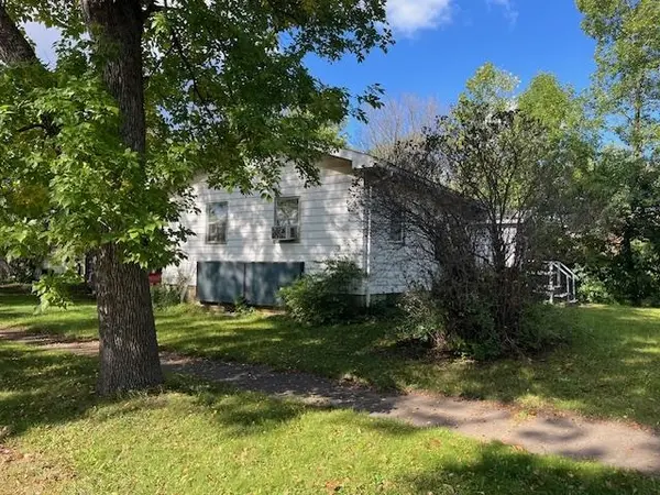 1909 Southern Dr, Virginia, MN 55792