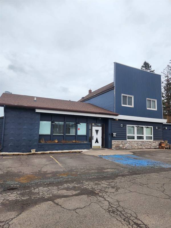 5221 E 4th St, Superior, WI 54880