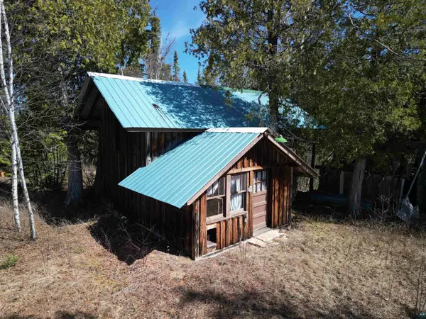 9426 Cramer Rd, Finland, MN 55603