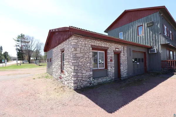 22195 Hwy 63, Grand View, WI 54839