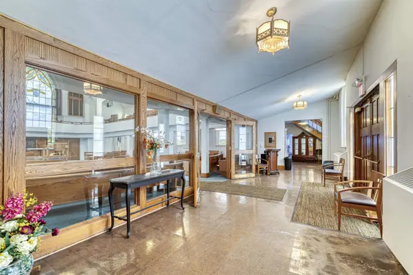 2302/2310 W 3rd St, Duluth, MN 55806