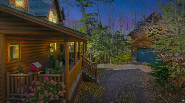 2472 Cliff View Cr, Two Harbors, MN 55616