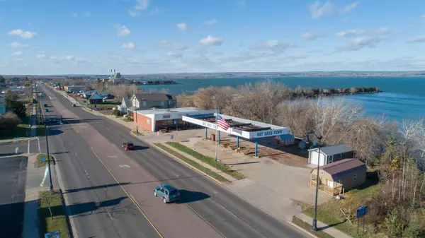 421 Lake Shore Dr W, Ashland, WI 54806